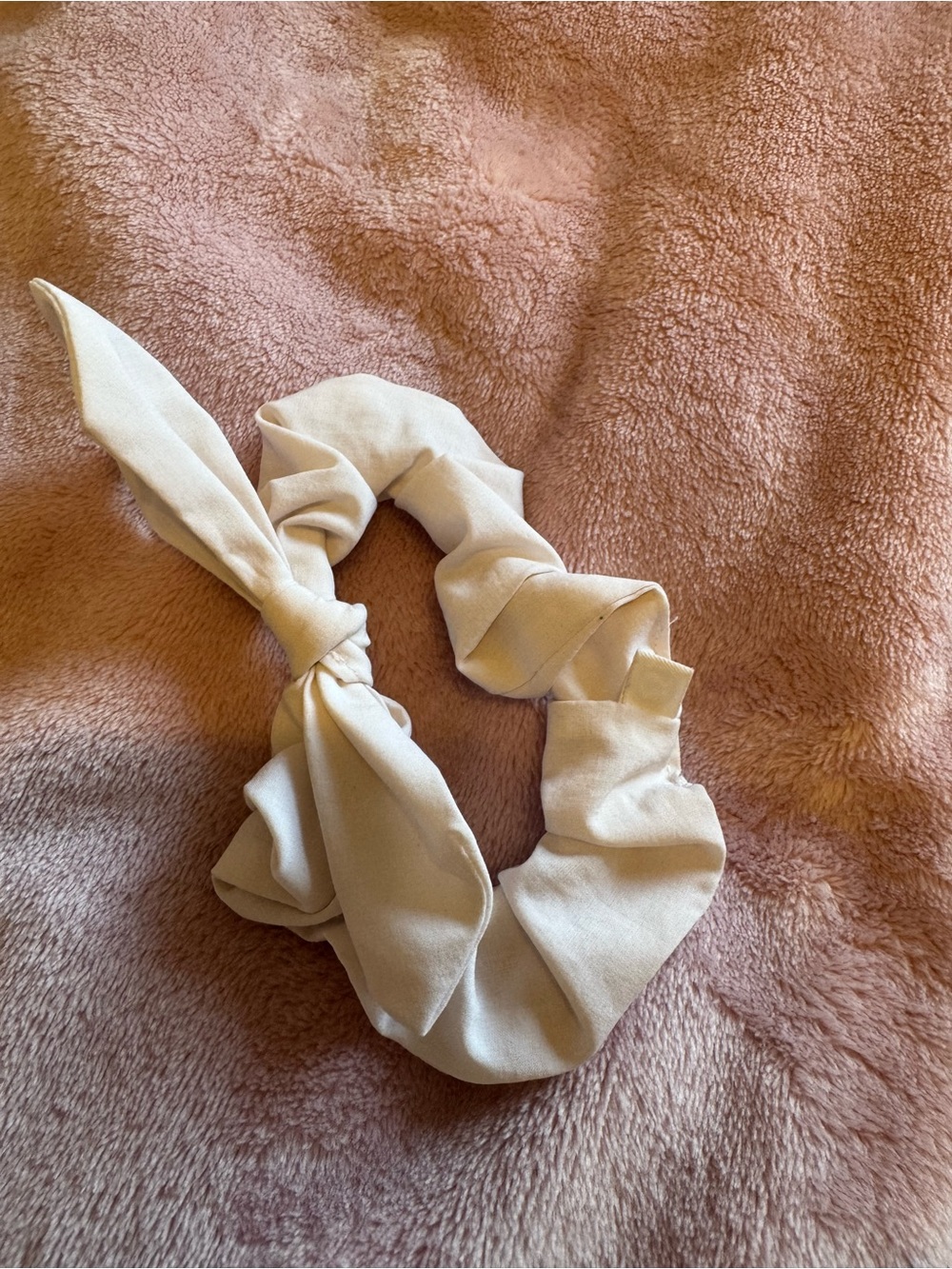 Lulu Lemon white bow Scrunchi